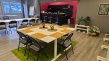 Espace café et cuisine pour partager des moments conviviaux pendant les pauses.