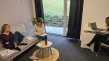 Un espace accueillant où théorie, pratique et convivialité se rencontrent.